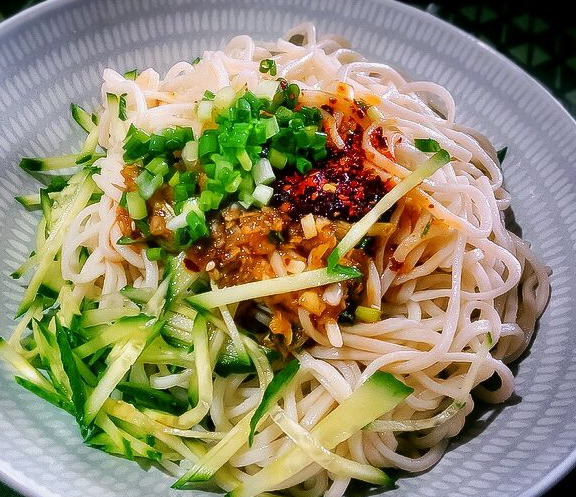 夏天来了,凉面的做法学起来!