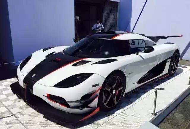 这台幽灵跑车一撅屁股,布加迪都得跟着叫爸爸!