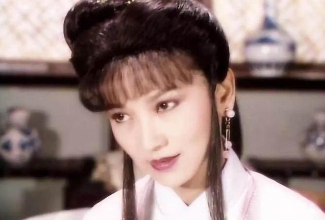 胡媚娘是白娘子的影子,一个位列仙班,媚娘只能