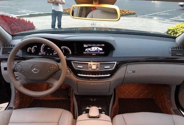 奔驰s300车主每日必开8单滴滴,否则进不了家门