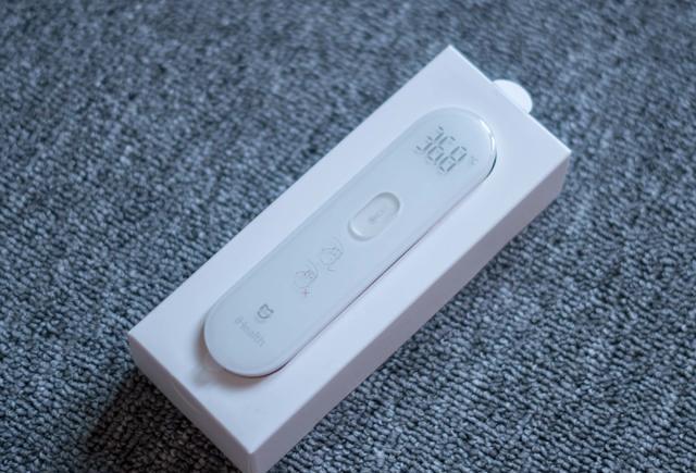 小米mix2发布会的现场礼物米家ihealth体温计好在哪儿