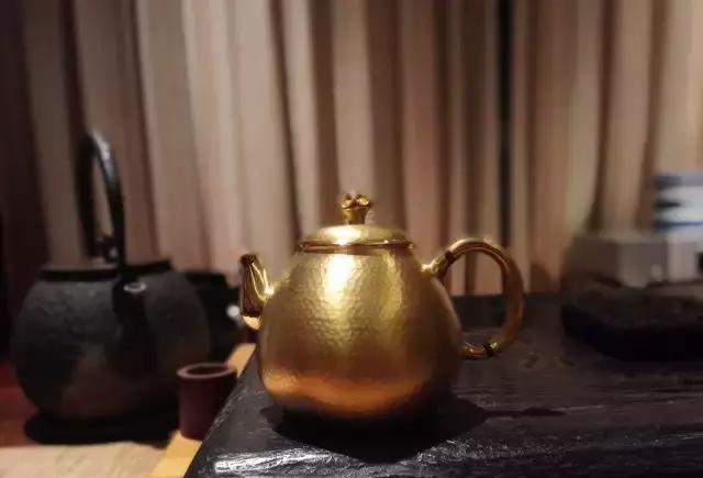 金壶煮水泡红印,最受伤的居然是水!这是咋回事啊?