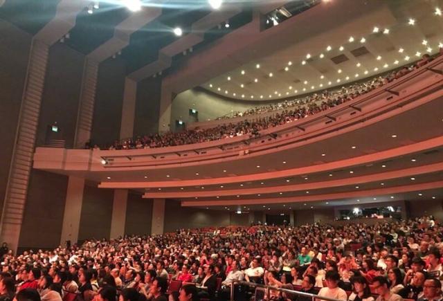 德云社还是本山传媒,别猜了,都不是