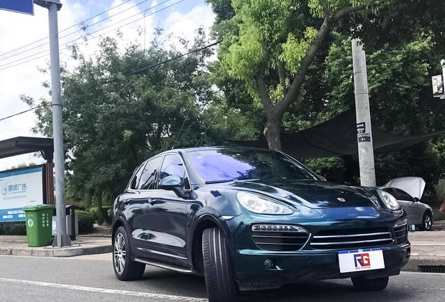 保时捷卡宴英国皇家绿鉴赏