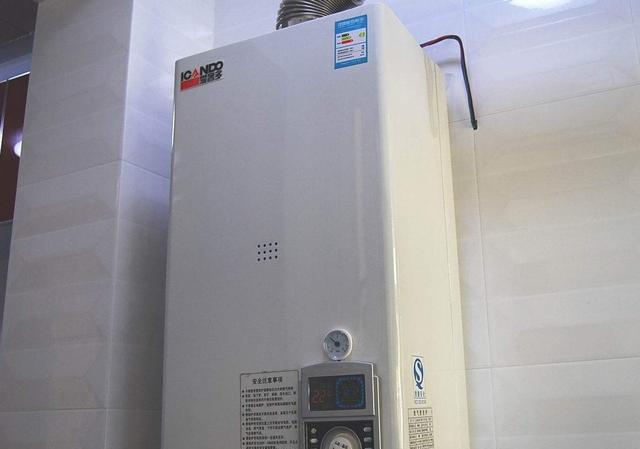 家里别装地暖了,如今年轻人都喜欢装"它",又省电又保暖|地暖|壁挂炉