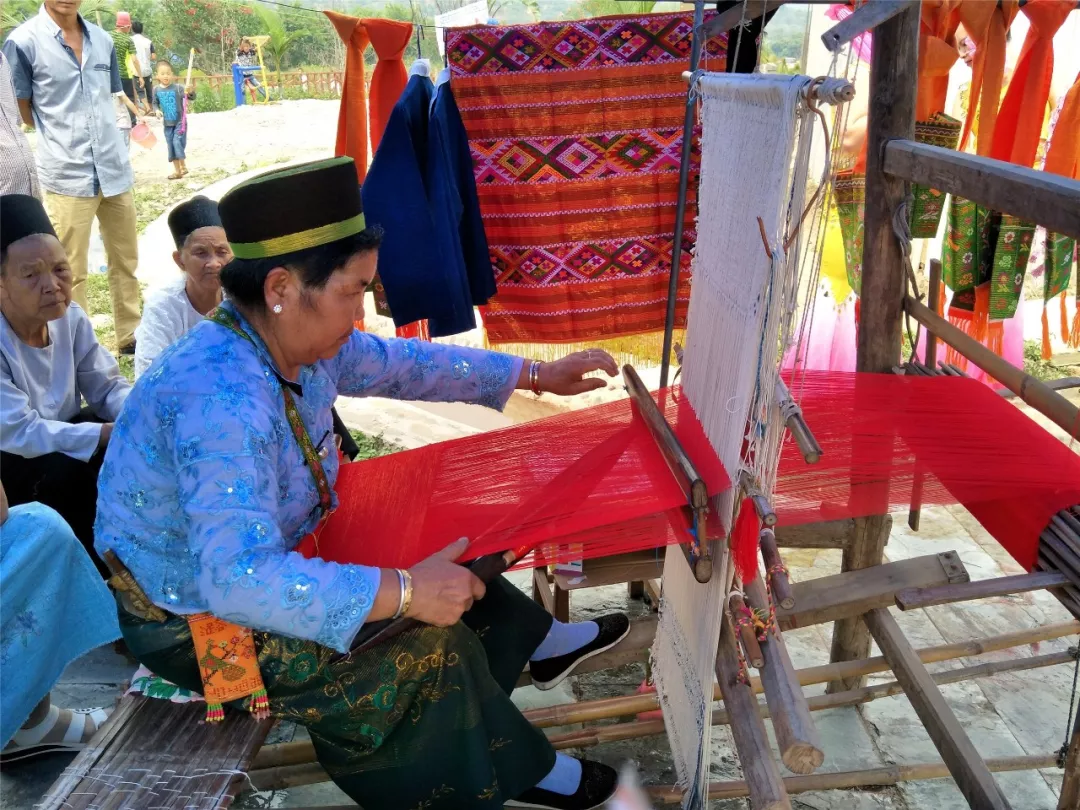 在热情似火中"湿身":保山潞江坝泼水节攻略