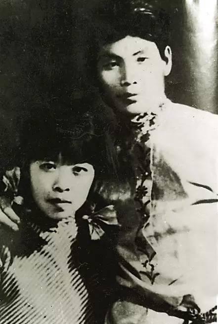 萧红,中国近现代女作家,"民国四大才女"之一,被誉为"20世纪30年代的