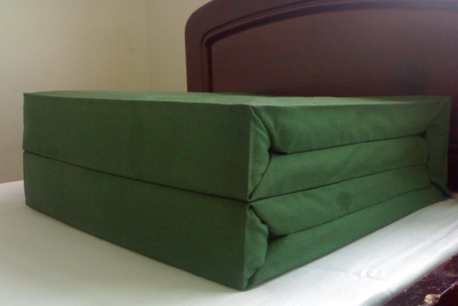 军人为何要将被子叠成豆腐块?是形式主义吗?真相是这样的