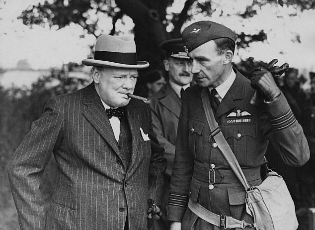 伟人丘吉尔的功与过，英国人对第二次世界大战的历史所做的思考|威尔士|温斯顿·丘吉尔|大西洋_新浪新闻