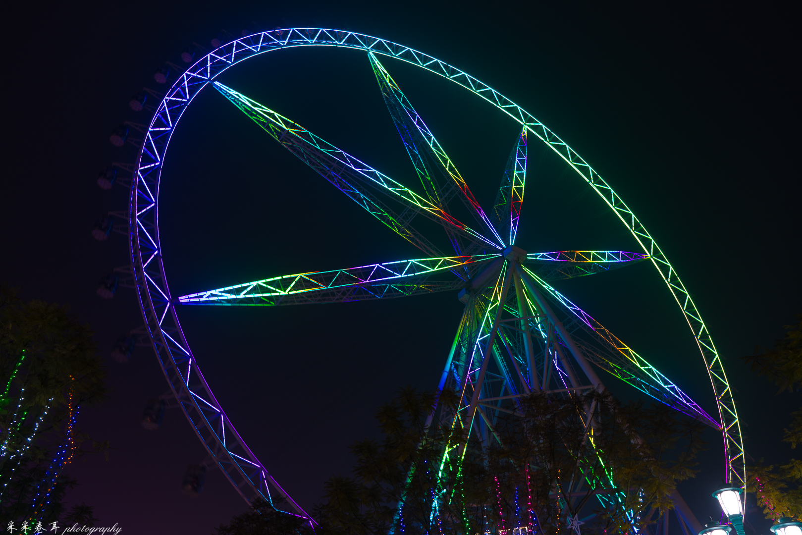 找寻奇幻灯光之旅 重庆欢乐谷 夜篇 卡通灯会