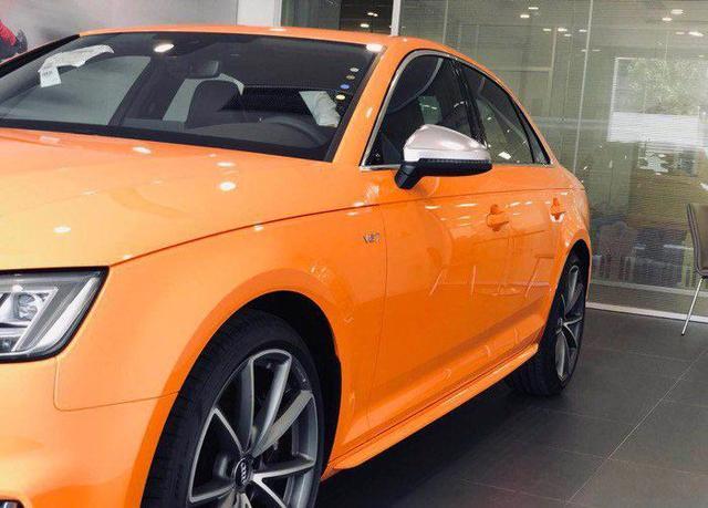 奥迪s4"日光橙"全国首提,橙色车身帅到没朋友,声浪太销魂!
