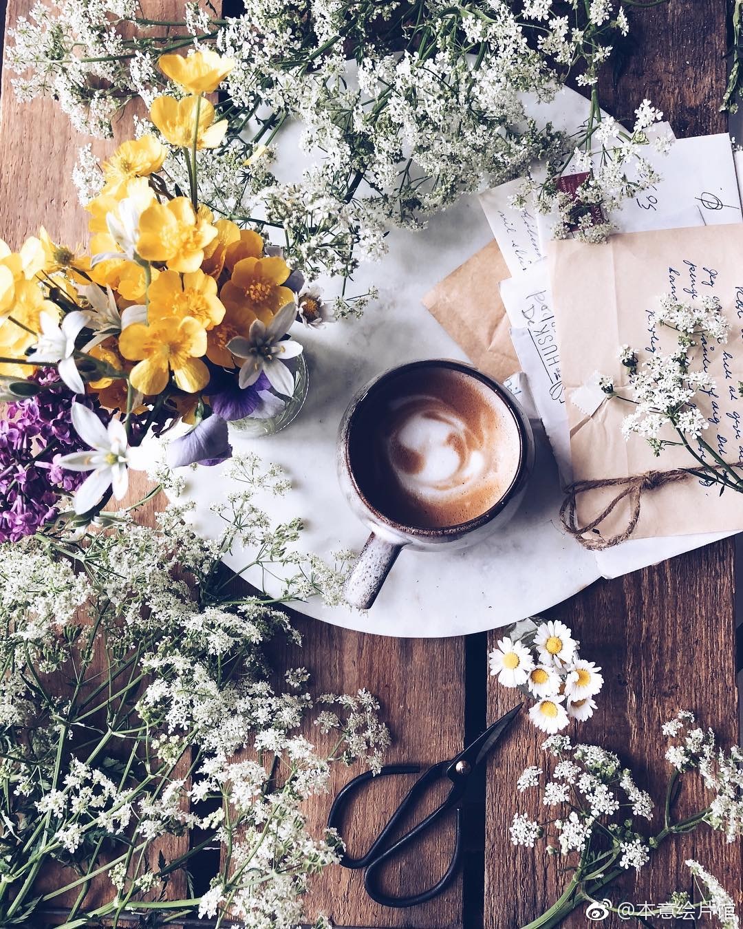咖啡与花唯美意境图片图片