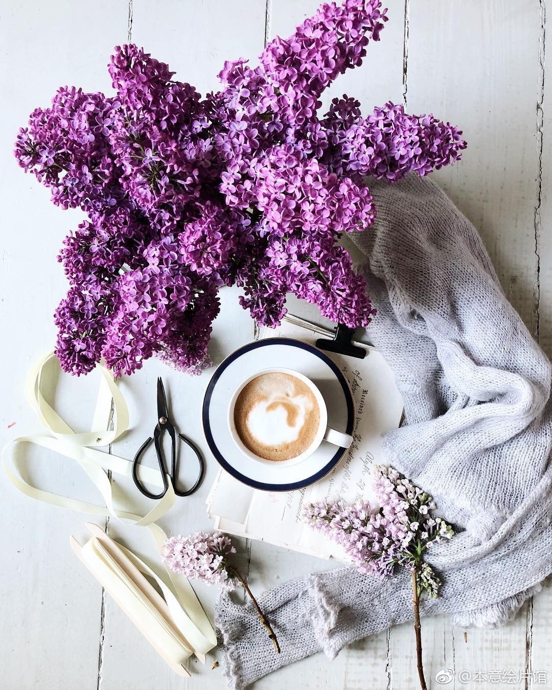漂亮的日子 鲜花和咖啡不可或缺呀 | ins:birgittetheresa