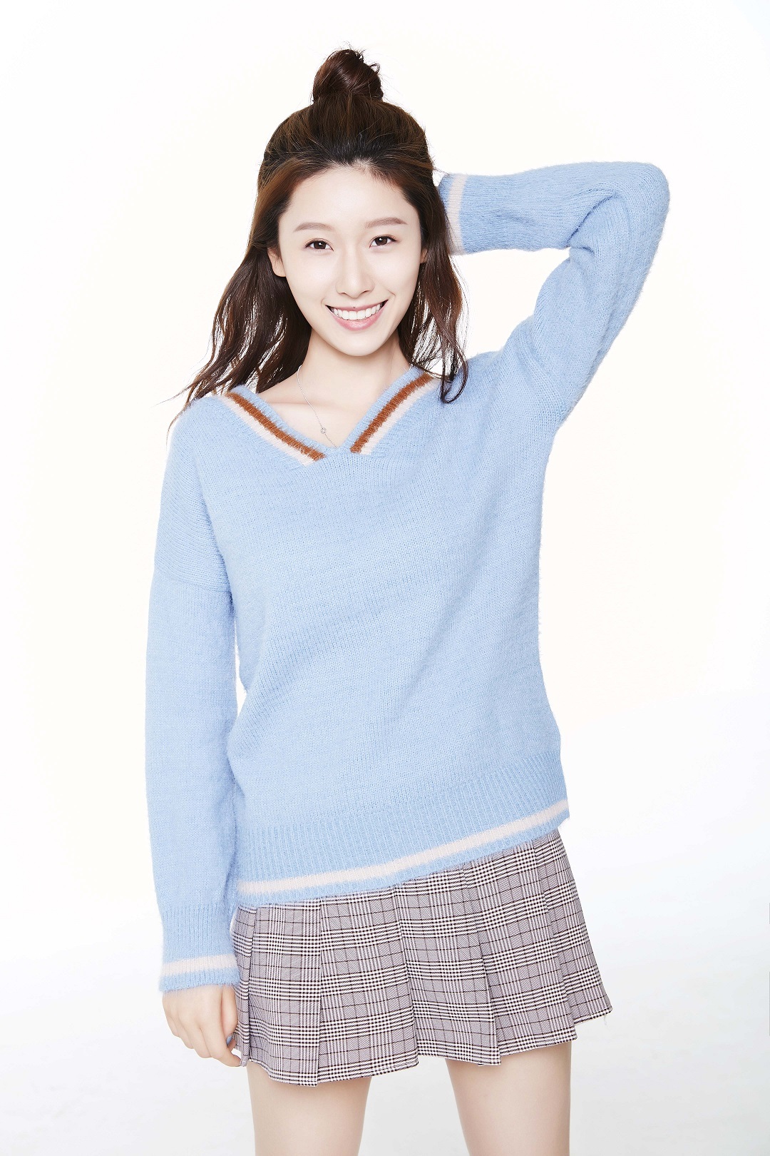 去年,一部《浪花一朵朵》让元气少女王子璇走进了观众的视