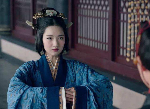 她是汉献帝皇后,被曹操用宫刑害死,皇子及全族上百人被诛杀