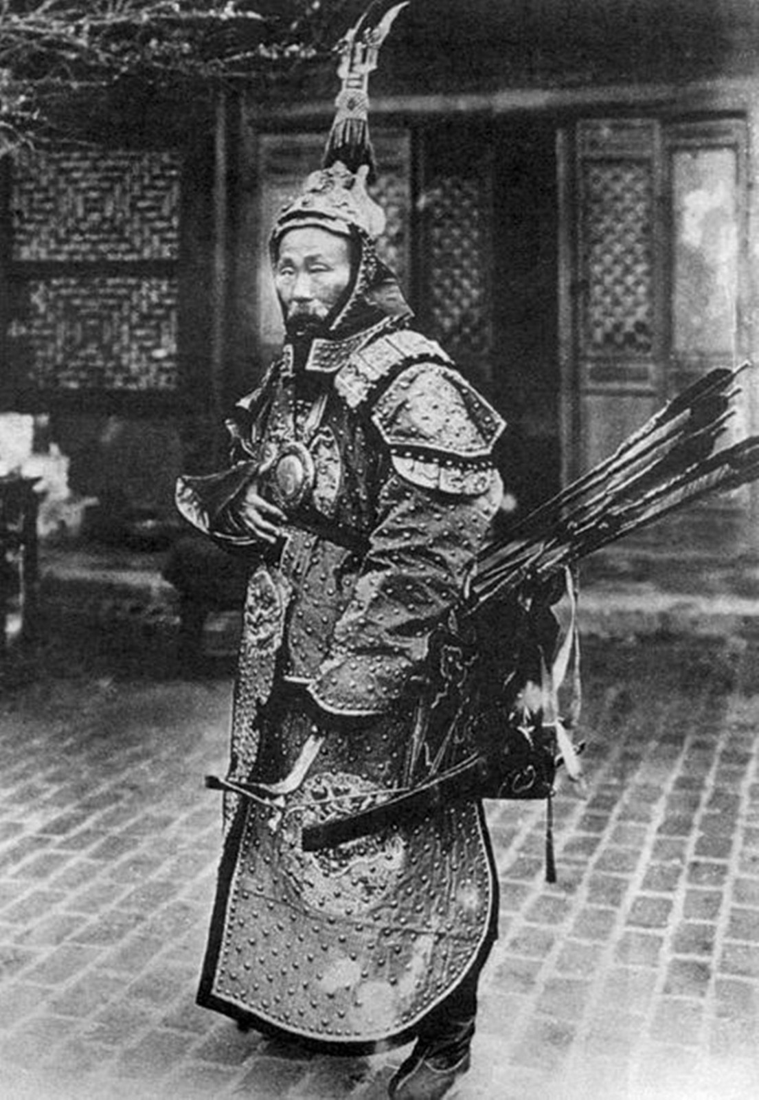 那里的披甲人是干什么的