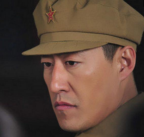 为此很多明星也是都愿意拍摄这样的作品,而对于抗日神剧来说,演员于震