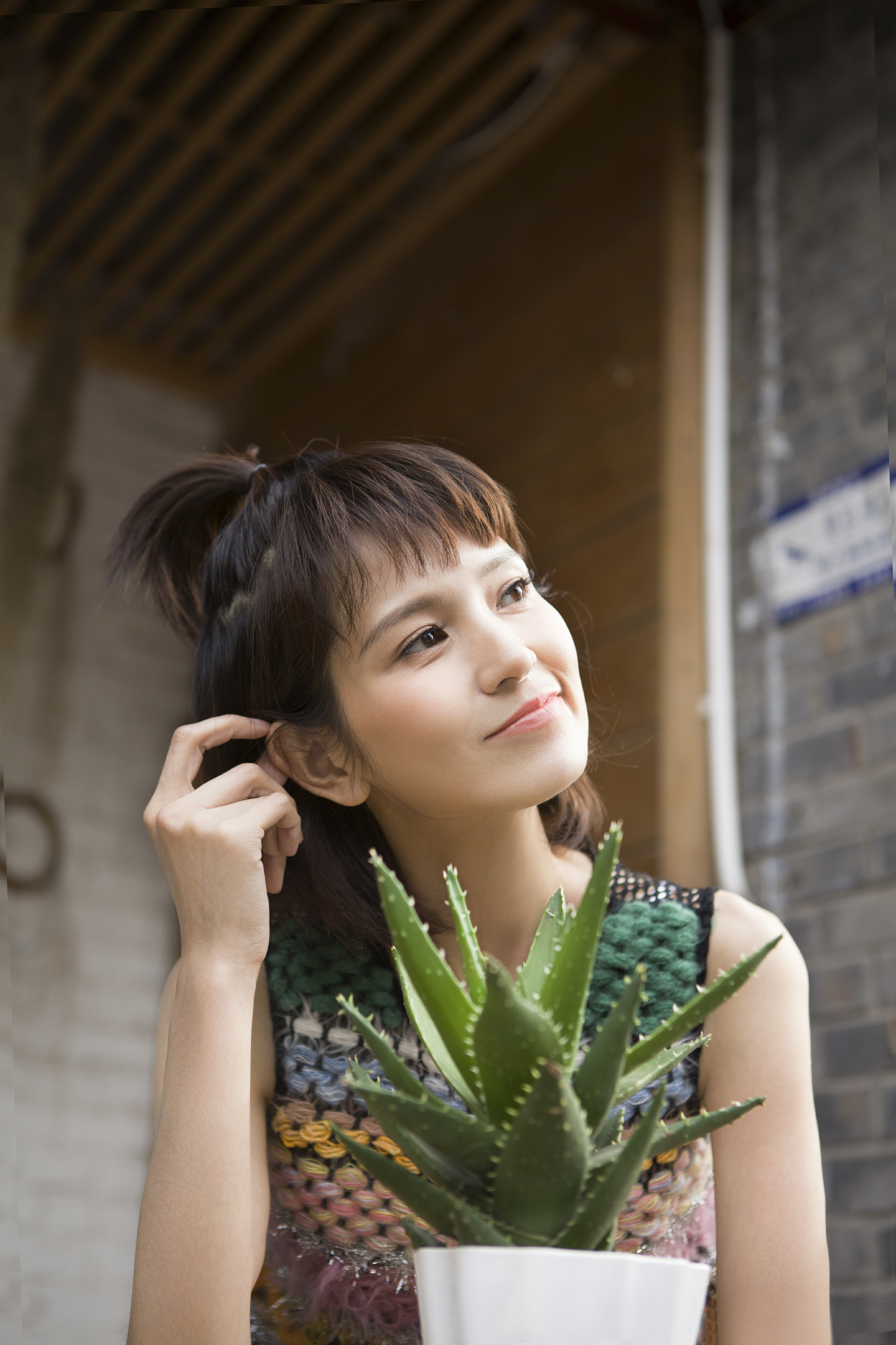 肖茵的微博 裙子:micartsy @micartsy设计师skelly 饰品包包:juicy