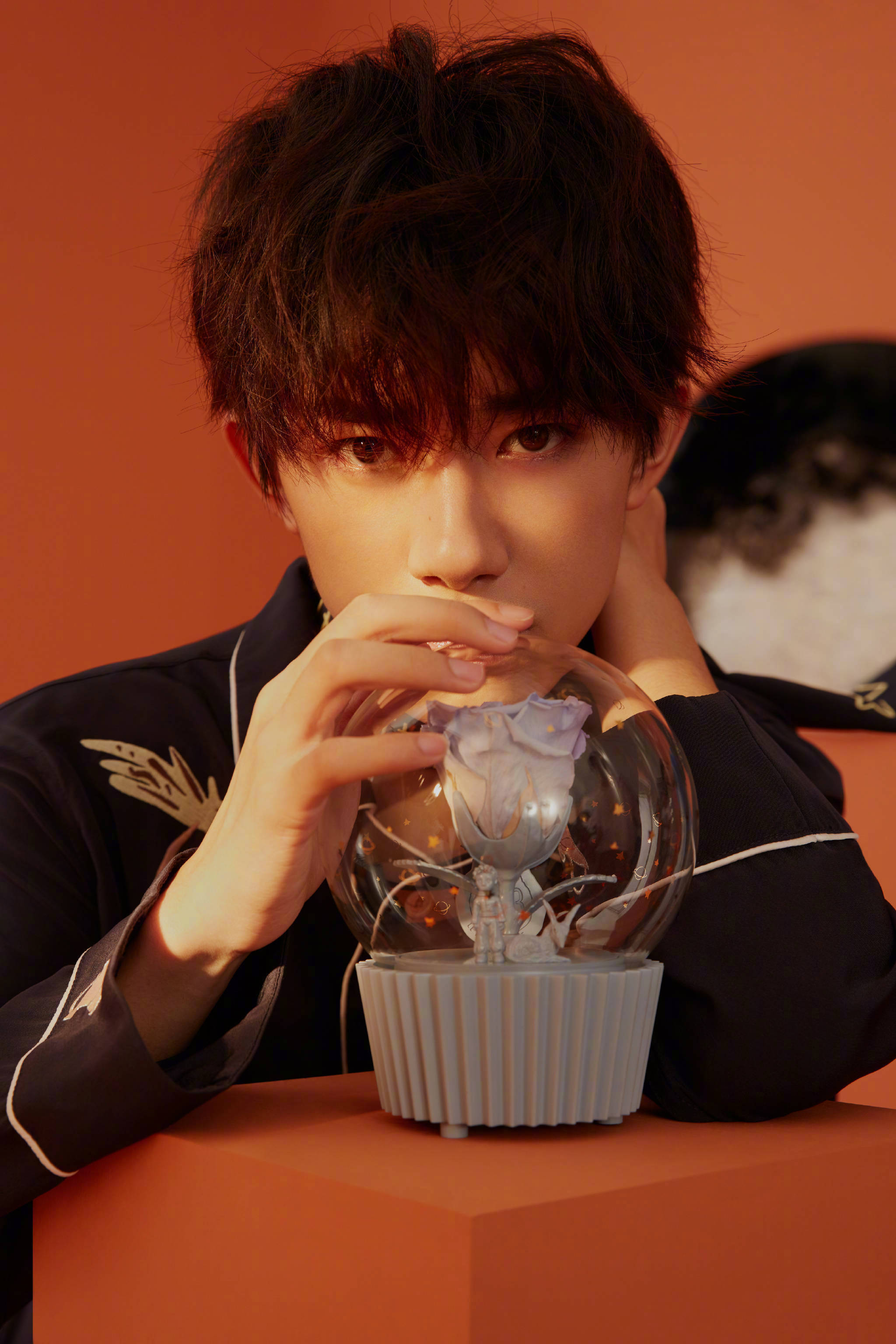 易烊千玺 第六个个人代言正式官宣恭喜易烊千玺正式成为"野兽派"全