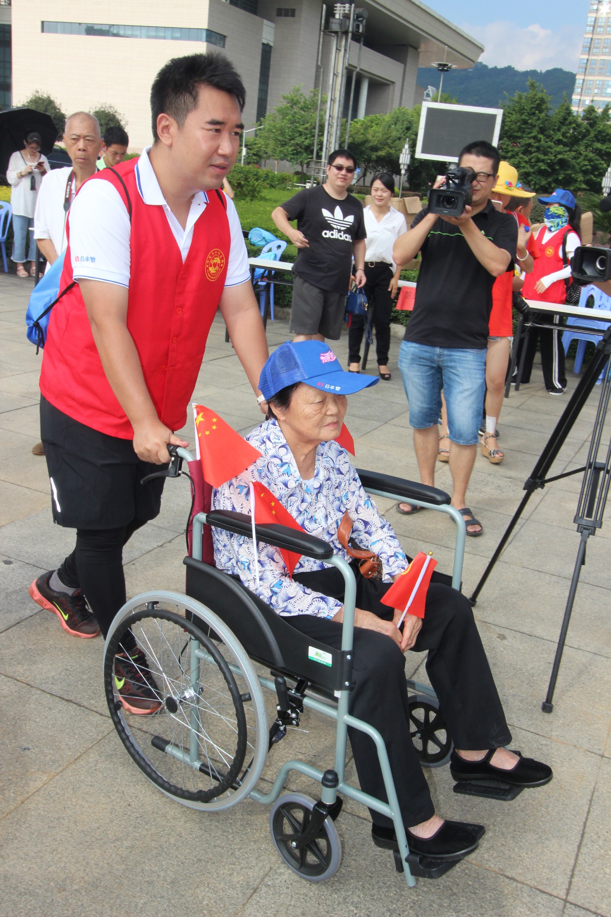 有一颗慈善心,却不知道如何帮助需要的人? 帮你把爱送达