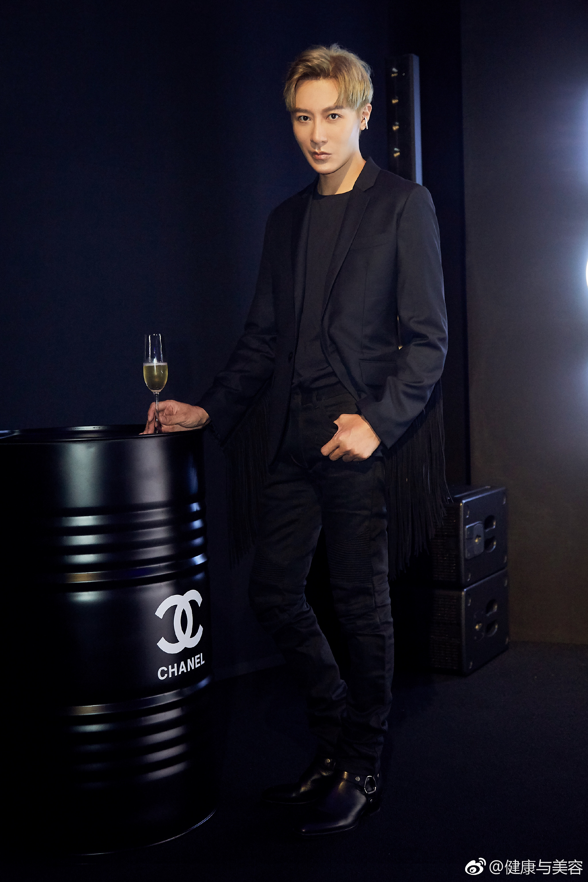 作为中国区唯一受邀造型师现身chanel新品发布活动