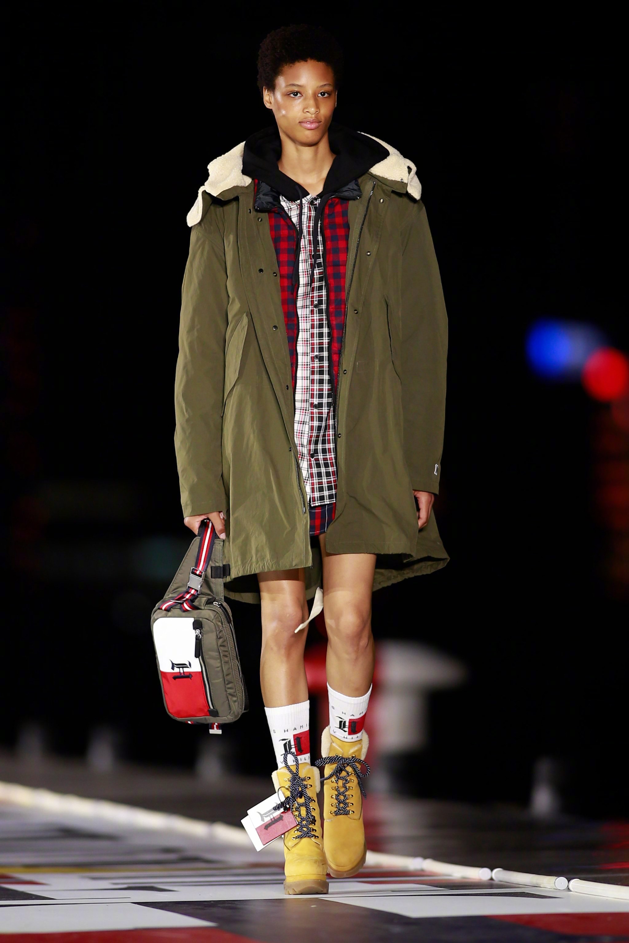 2018 秋冬系列上海发布秀——运动与休闲风为主打|休闲风|走秀|秋冬