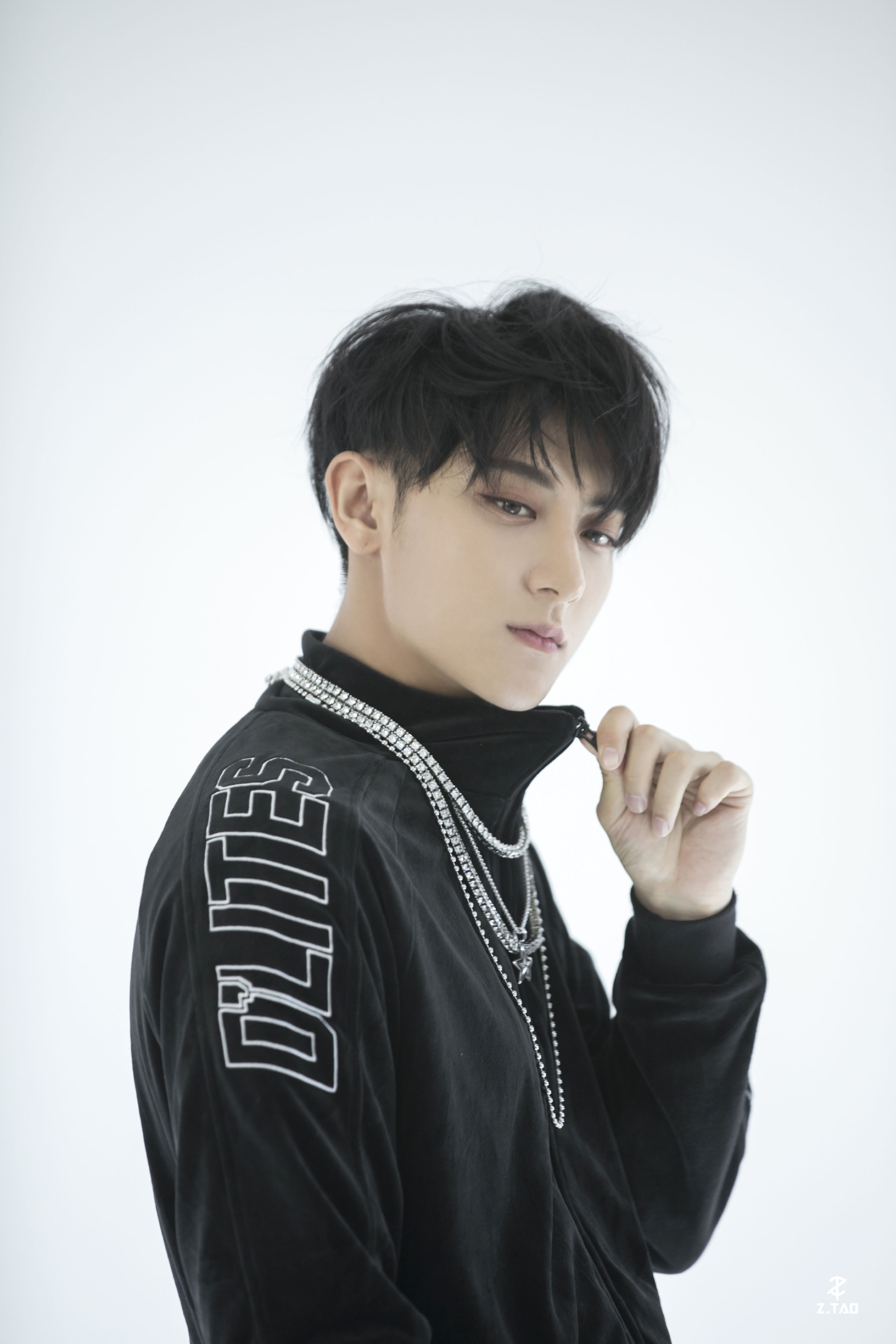 黄子韬运动风 黄子韬颜值 韬韬颜值暴击感受一下!运动风帅气十足