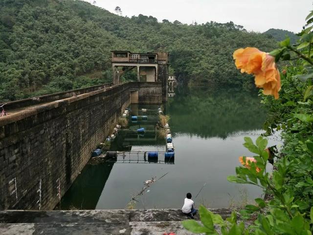 骑游博白县双凤镇,偶遇晋代绝代美女绿珠故里仙女,故事一箩筐!