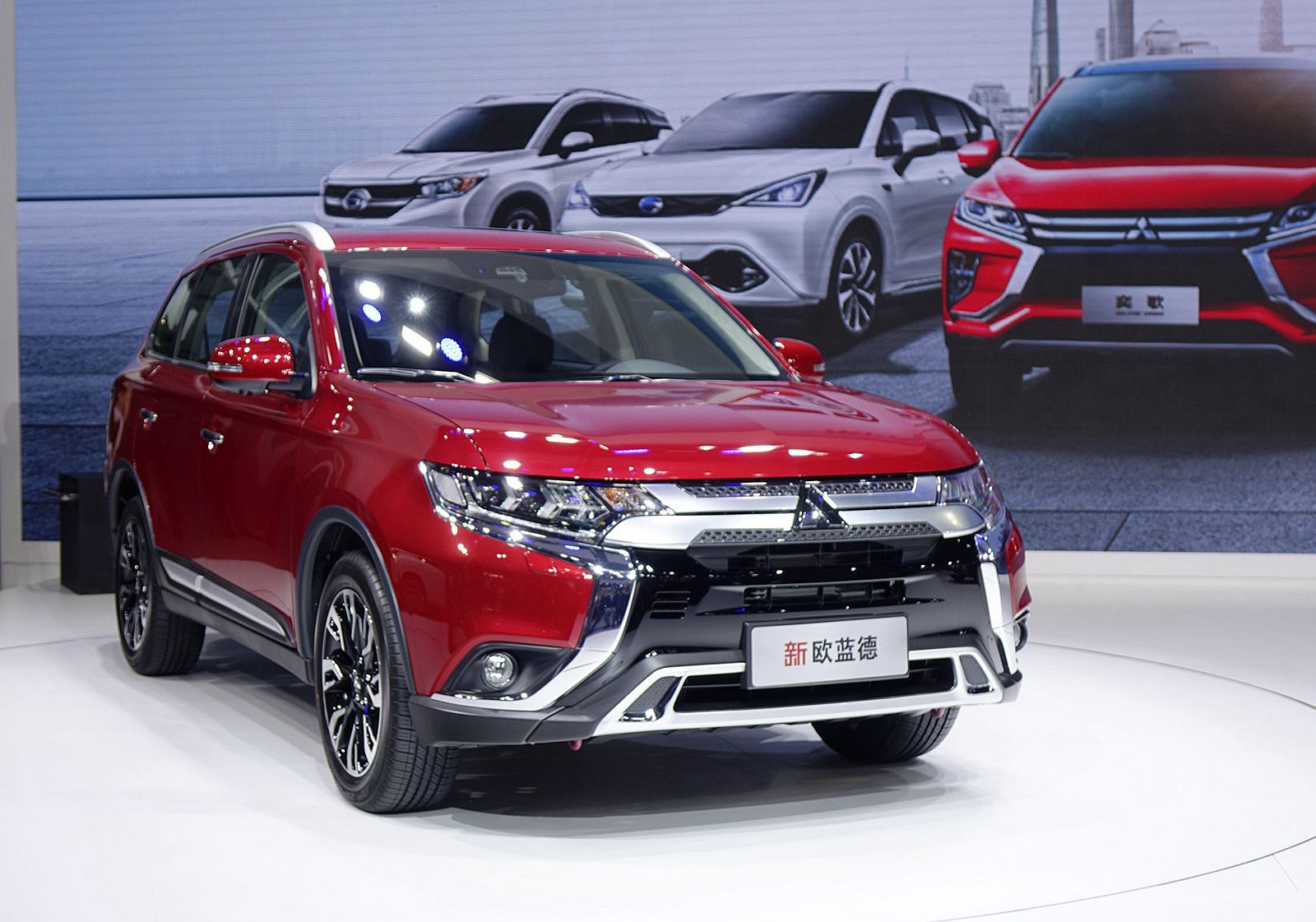 欧蓝德作为广汽三菱旗下最重磅的车型之一,自初代上市至今,凭借出色的