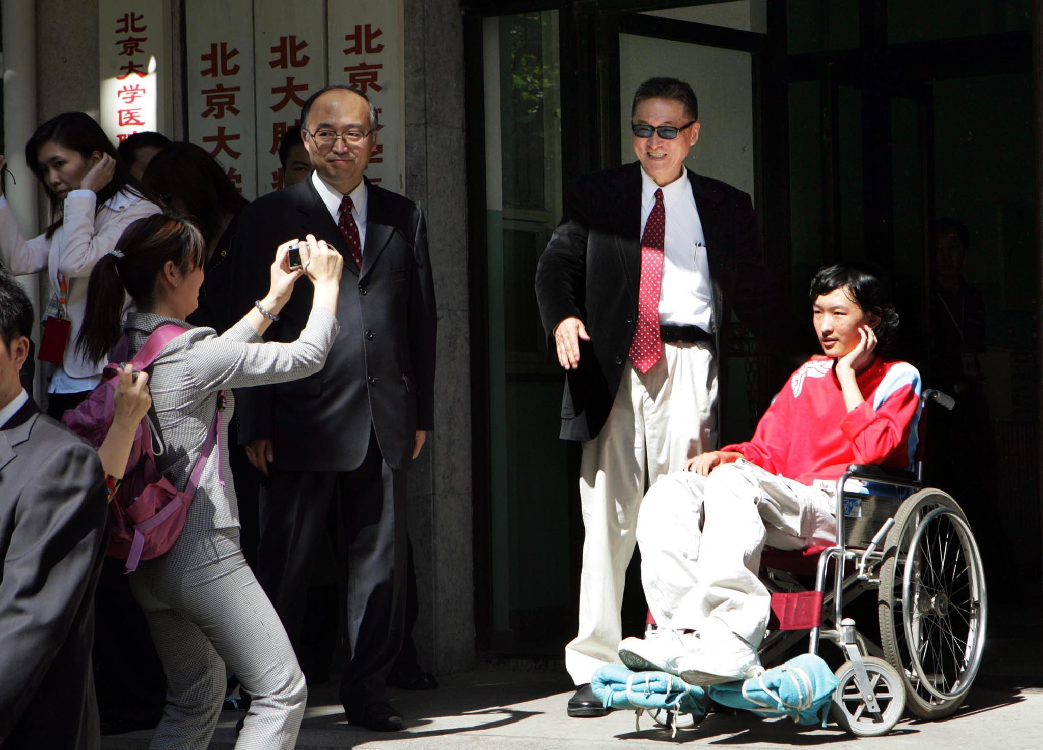 台湾作家李敖今日离世 一组当年“李敖神州文化之旅”图以示悼念