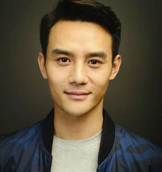 王俊凯,1999年生于中国重庆,中国内地男歌手,演员,tfboys队长.