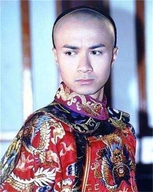 同是扮演五阿哥苏有朋善良张睿贵气他演出了永琪的少年感