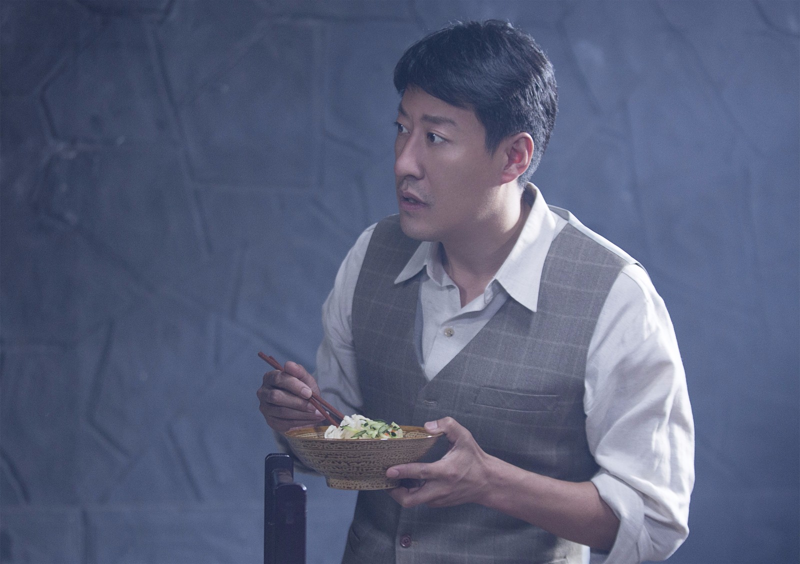 《东四牌楼东》火热拍摄 于震突破形象演反派