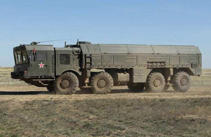 俄罗斯大批导弹部队进利比亚?英国发出警告:小心蛋打鸡飞!