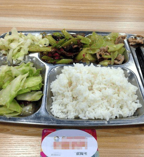 幾個公司的工作餐大比拼, 是不是土豪公司要看食堂伙食