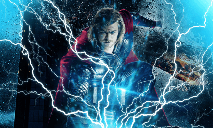 在电影《雷神》系列中他手持雷神锤,周边不满雷电神力,拥有不可匹敌的