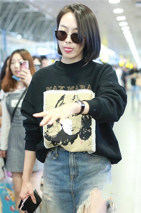 喜欢吐舌卖萌的女星,赵丽颖第八,郑爽第二,第一是谁?