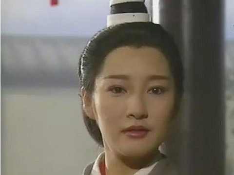 四版李莫愁雪梨经典陈红美艳她却被吐槽像黑寡妇