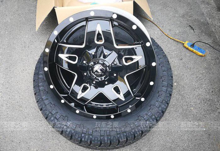 2017款撼路者四驱旗舰版改装fuel轮毂 285轮胎