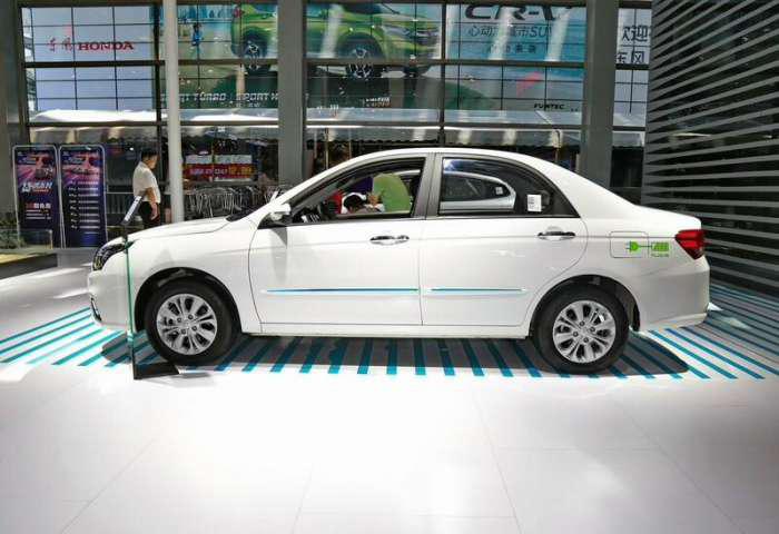 首款纯电动车华旗300e, 网友: 被外观亮瞎-新浪汽车