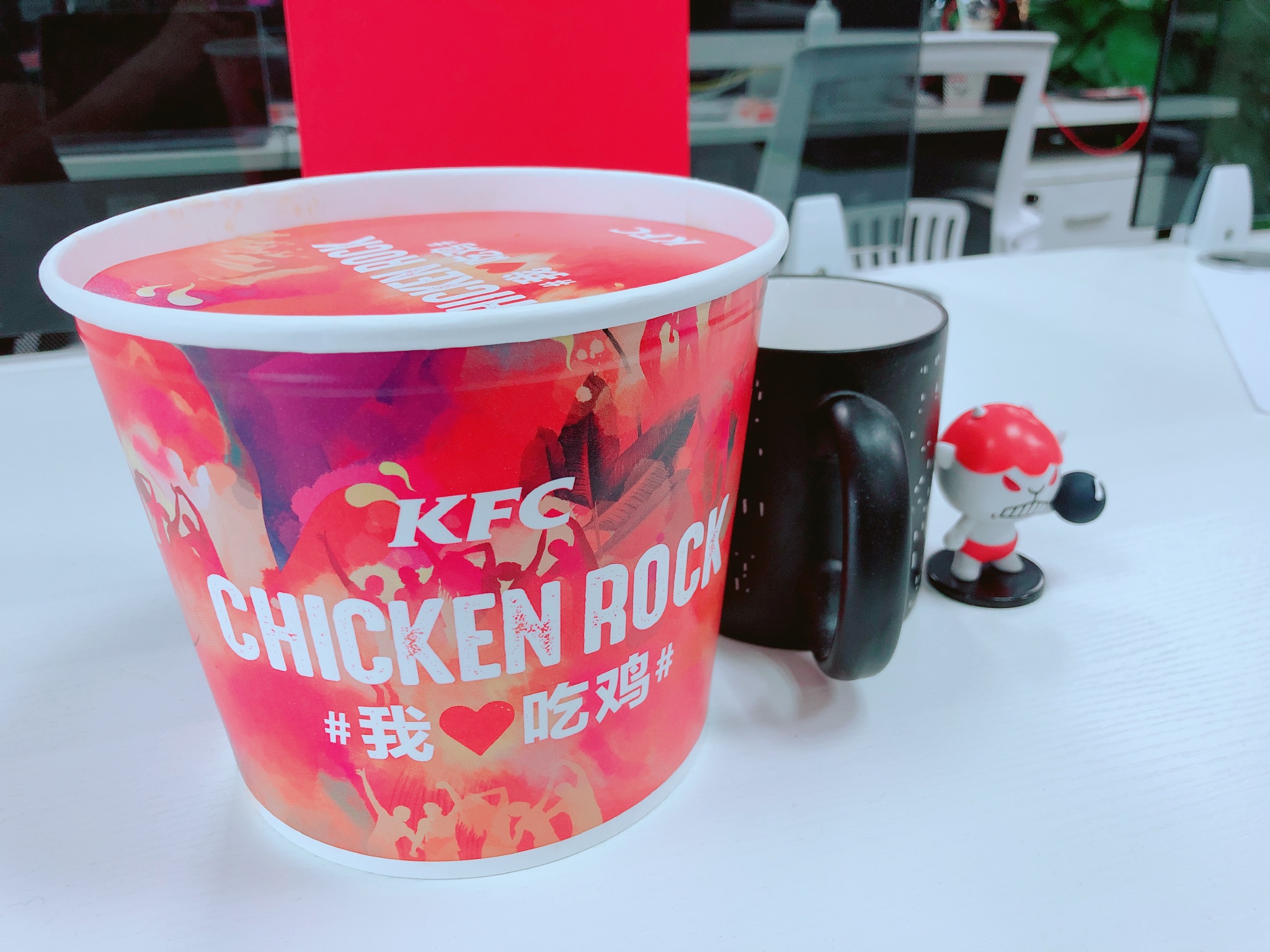 我大中国的美食简直是个宝藏肯德基39元过瘾炸鸡桶推出新口味