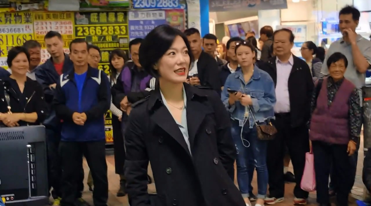旺角顽皮歌后龙婷一首《船歌》,超级好听,听了就会爱上!