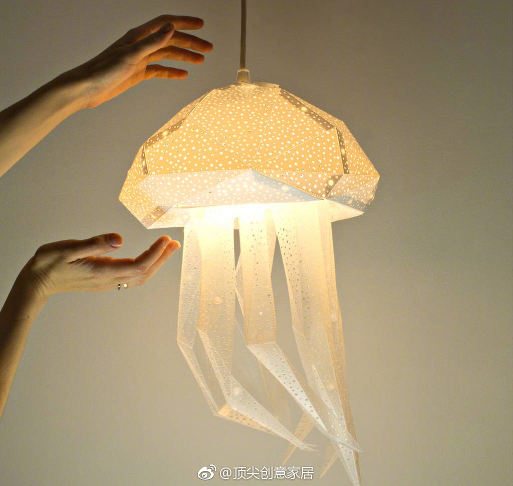 来自荷兰设计工作室vasililights的水生物造型纸艺吊灯好看密恐别点
