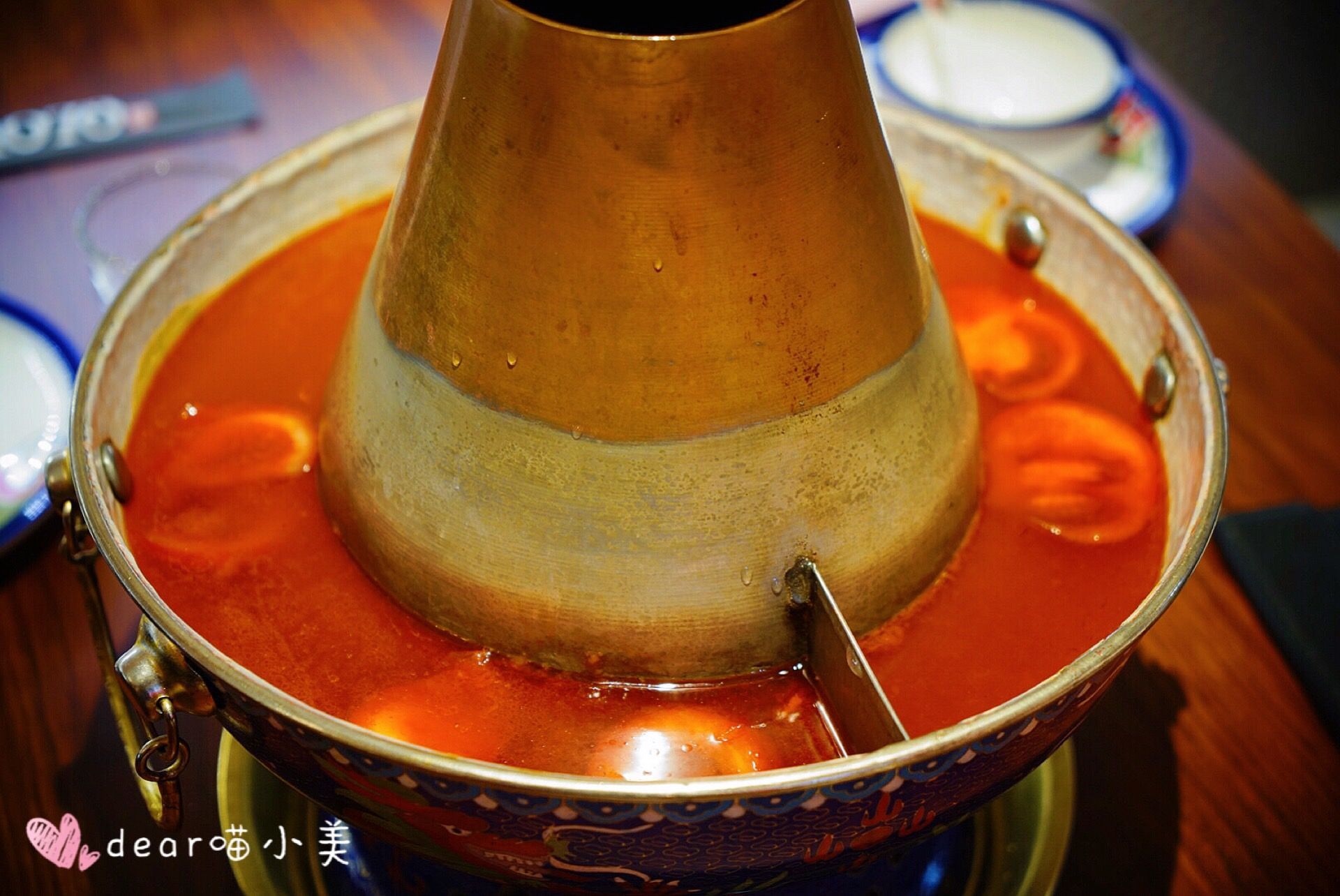 北京很远，这家店很近，宫廷风铜火锅涮羊肉涮涮涮涮不停|铜火锅|宫廷风|羊蝎子_新浪新闻
