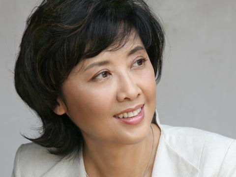 女儿国国王朱琳近照，与“御弟哥哥”恋情传了20年，依然美如当初|朱琳|女儿国|国王_新浪新闻
