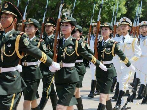 56式半自动步枪：解放军仪仗队的礼宾用枪、装备的三棱刺刀|半自动步枪|刺刀|仪仗队_新浪新闻