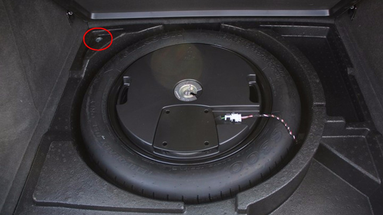 用车 正文 奥迪共提供20种不同花形的适配器,20种适配器的代号命名,是