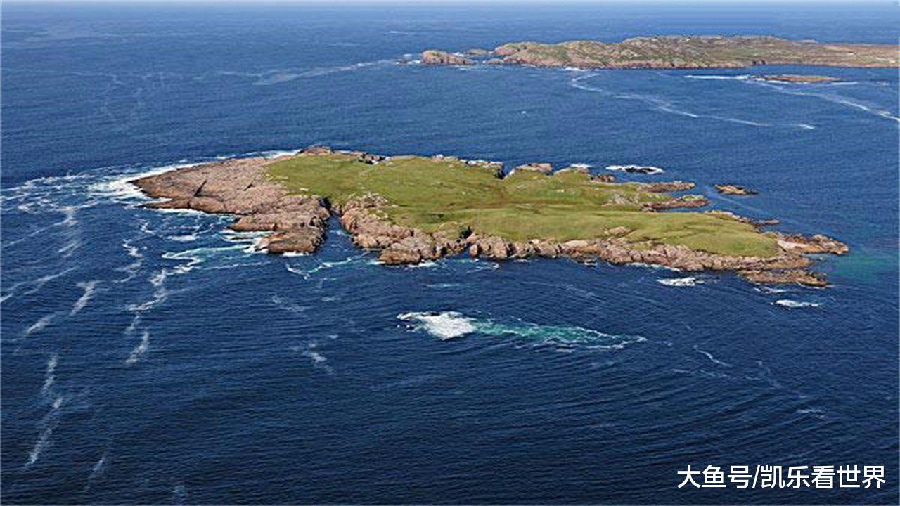 史上最神奇的景观, 两片紧挨的海水无法融合, 这是井水不犯河水?