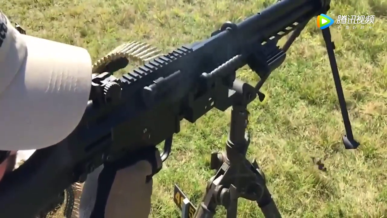 慢动作回放 hk21轻机枪100发射击测试!