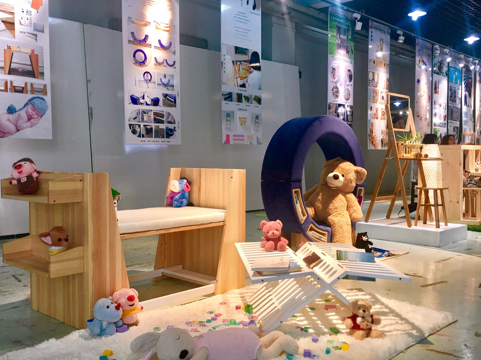 湖北工业大学工业设计学院毕业展5月1518日艺术设计学院展厅